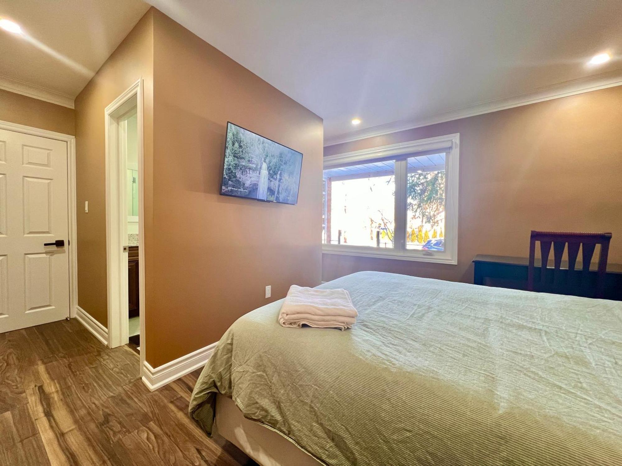 Upgraded Rooms With Bath 7-Min To Subway Near Downsview Rogers Stadium Торонто Экстерьер фото